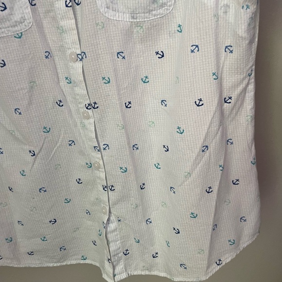 Croft and Barrow White Cotton Shirt with Blue Anchor Novelty Print - Picture 6 of 9